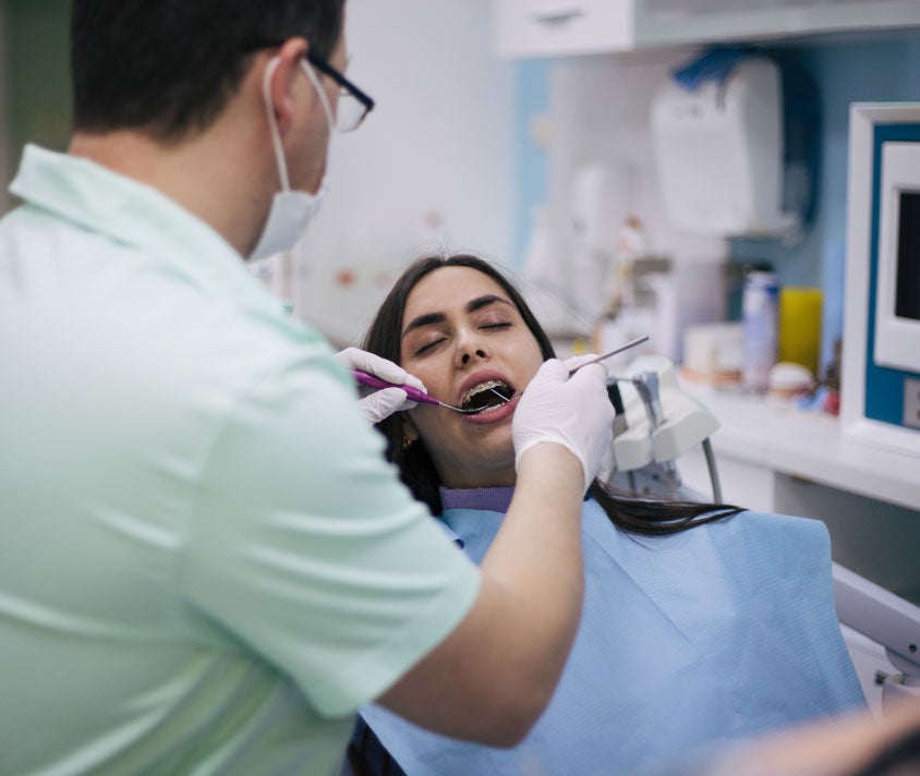 thumb-when-the-gums-bleed-he-il.jpg
